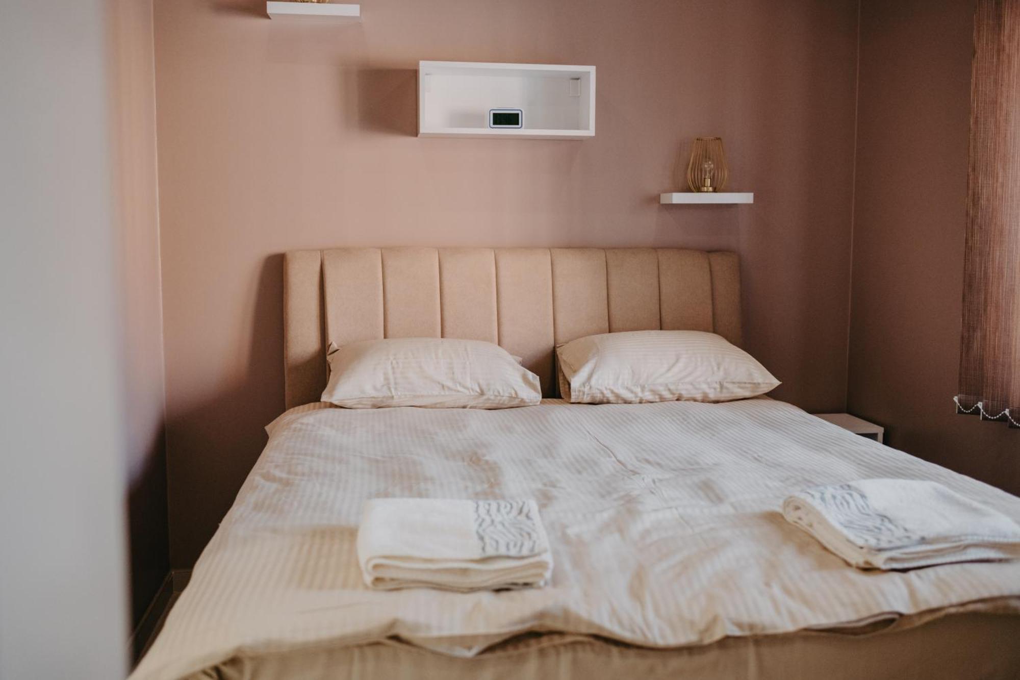 Bed and Breakfast Prenociste Park Modrica Exterior foto