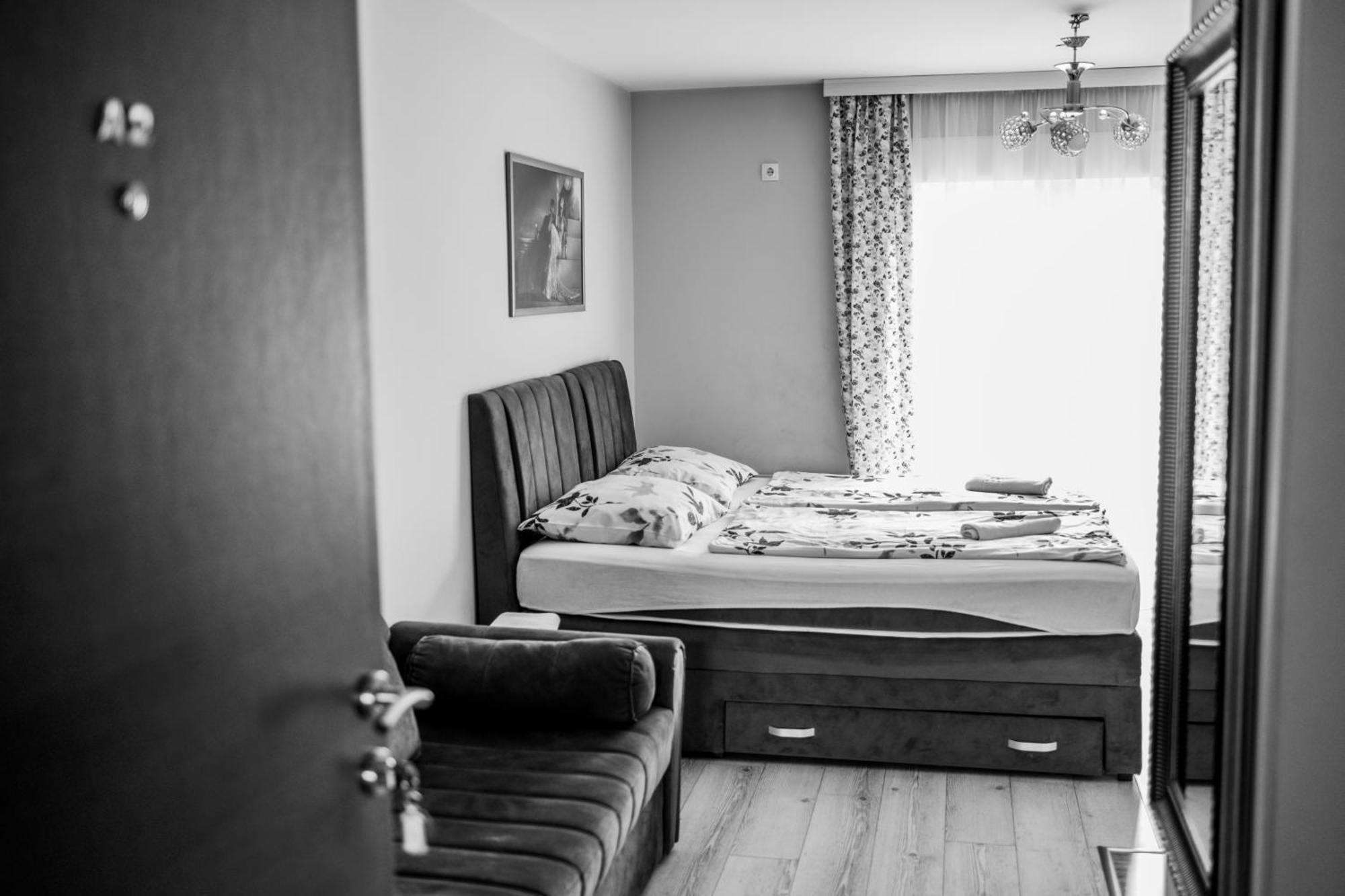 Bed and Breakfast Prenociste Park Modrica Exterior foto