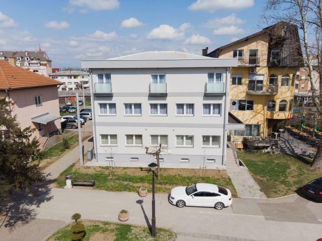 Bed and Breakfast Prenociste Park Modrica Exterior foto